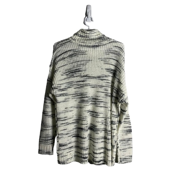 Torrid Women's Soft and Cozy Knit Turtleneck - Picture 8 of 8